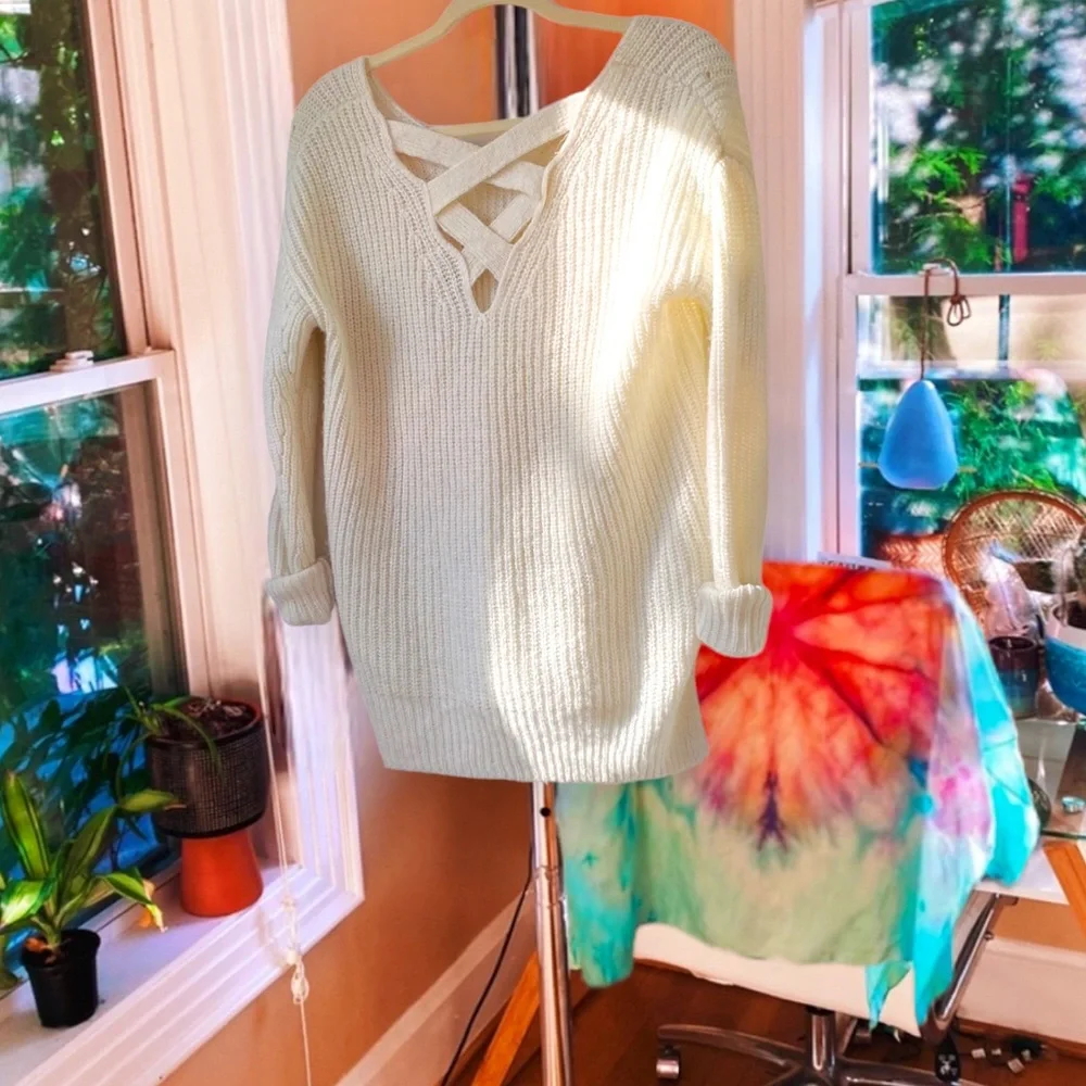 cream dainty crossed back sweater 🔮 - Picture 3 of 7